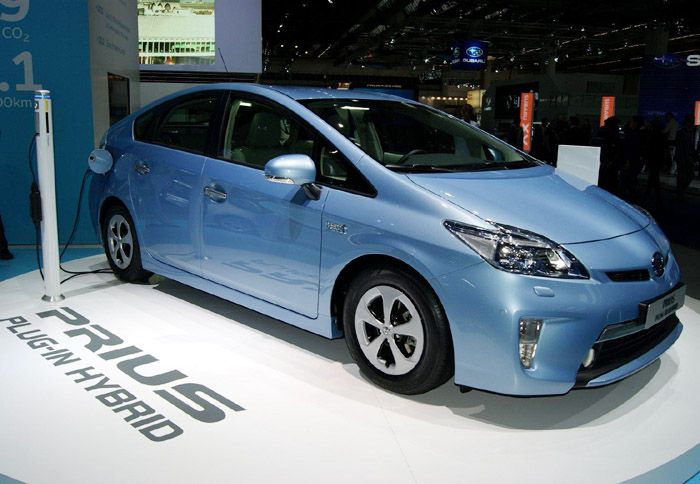 Η έκδοση παραγωγής του Toyota Prius Plug-in έκανε ευρωπαϊκό ντεμπούτο στην Έκθεση της Φρανκφούρτης. Η έκδοση παραγωγής του Toyota Prius Plug-in έκανε ευρωπαϊκό ντεμπούτο στην Έκθεση της Φρανκφούρτης.